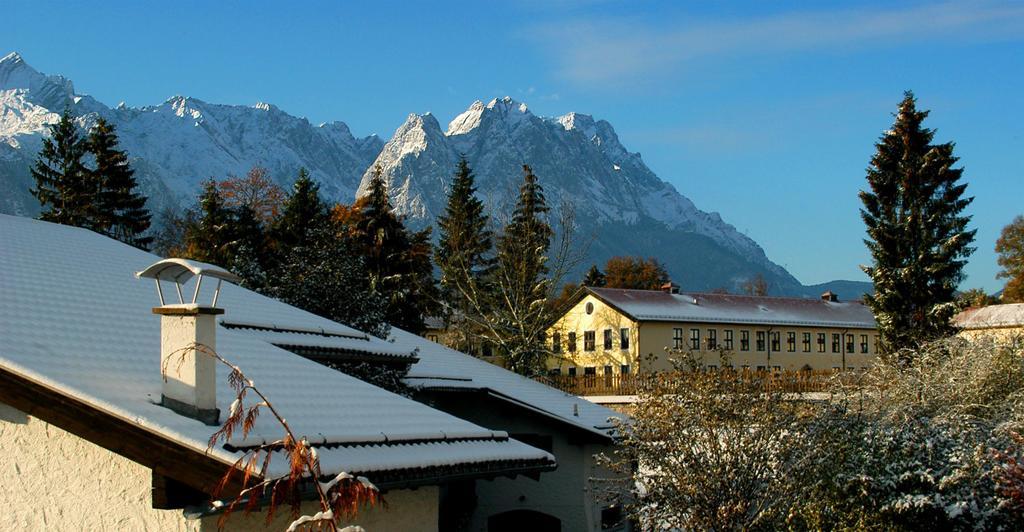 Landhaus Alpenblick Apartment Garmisch-Partenkirchen Exterior photo