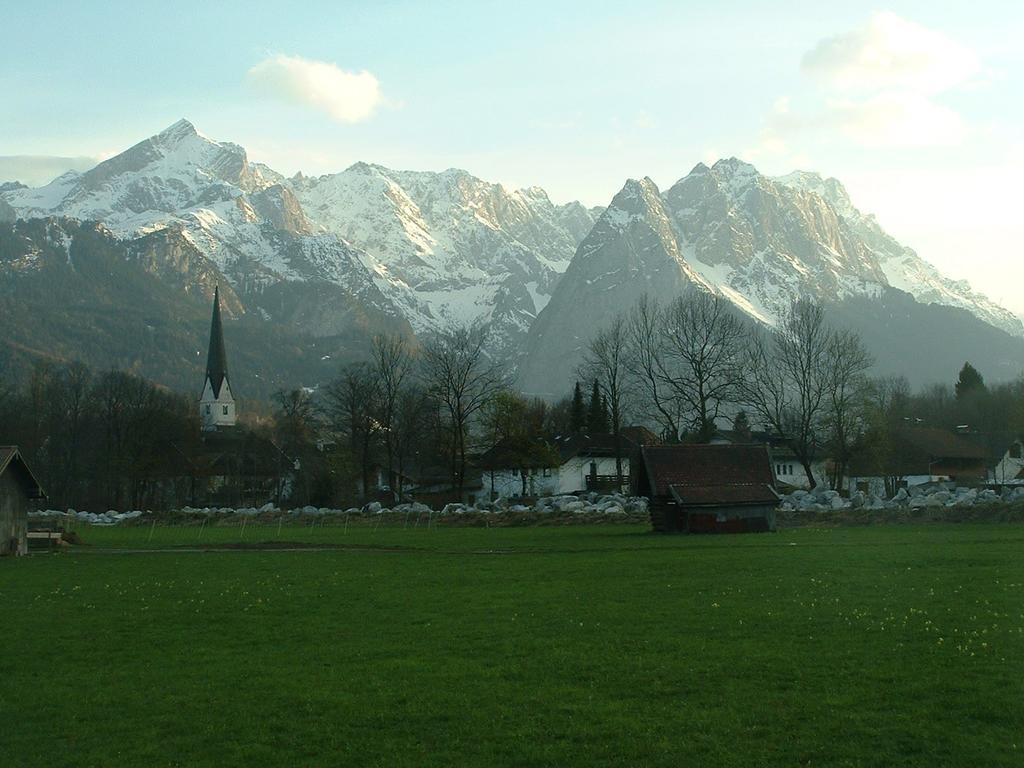 Landhaus Alpenblick Apartment Garmisch-Partenkirchen Exterior photo